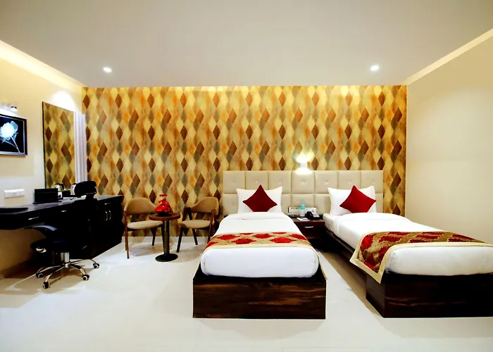 Pinnacle By Click Hotels, Lucknow