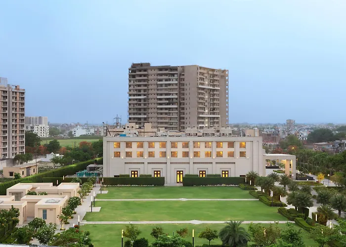 Doubletree By Hilton Agra