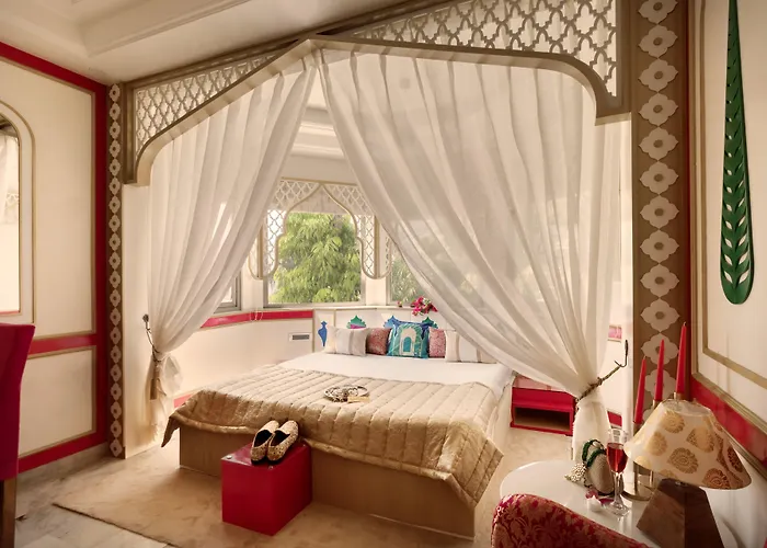 Sarang Palace - A Luxury Boutique Hotel