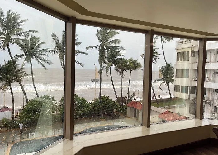 Ramada Plaza By Wyndham Palm Grove