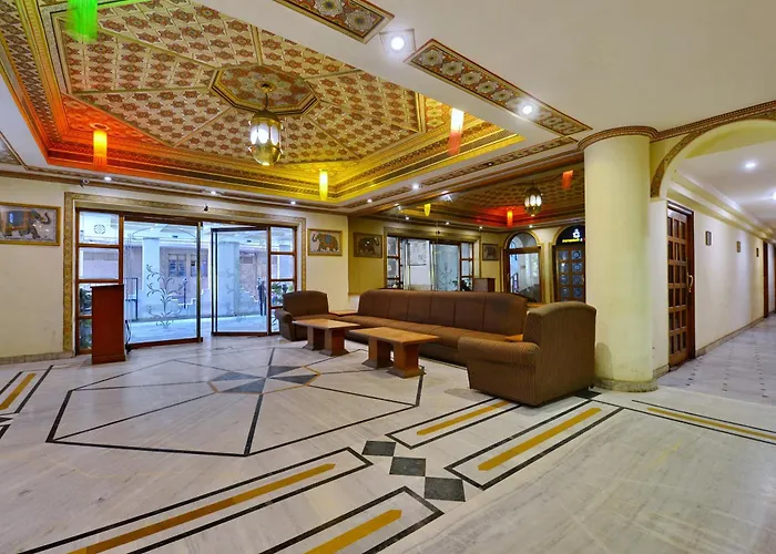 Hotel Maharani Plaza
