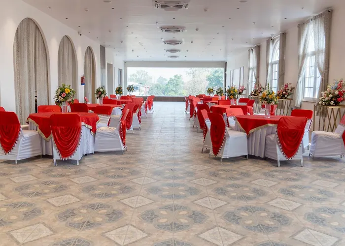 Hotel Central Palace Dehradun