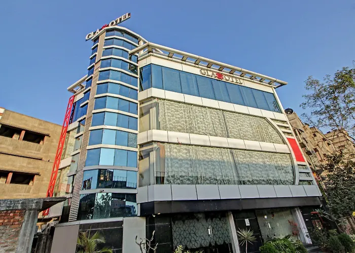 Treebo Glassotel Near Ruby Hospital
