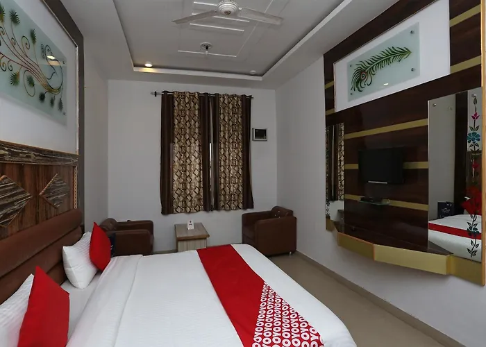Super Hotel O Shree Radha Resort