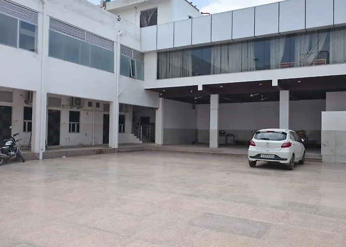 Hotel Veer Villa