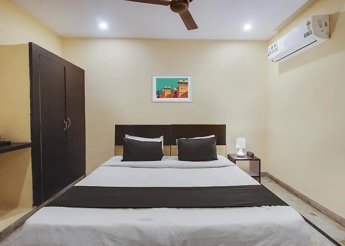Super Hotel O Anuguna Tulasi Grand Near Jntu University Hyderabad