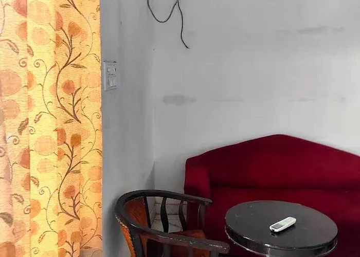 Oyo 70136 Vrinda Inn