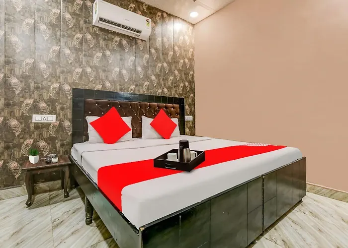Hotel O Colour