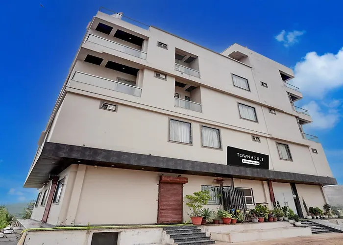 Townhouse Naya Nohra Crossway Kota Formerly Hotel Sterling