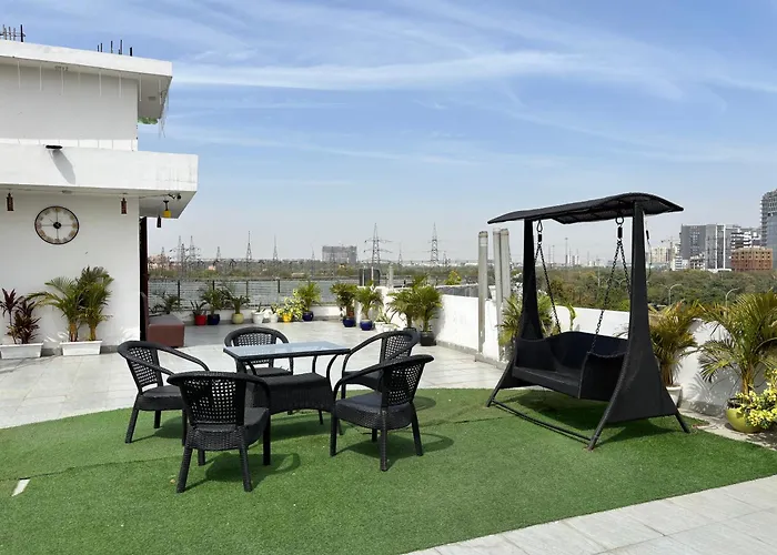 Hotel Divine India Noida