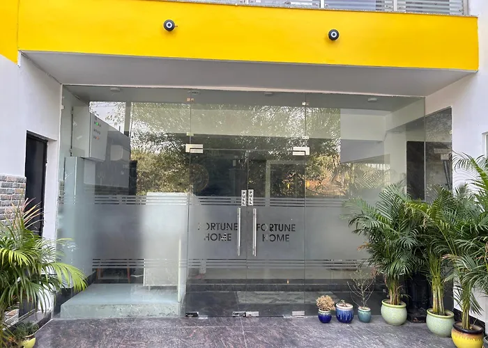 Hotel Divine India Noida
