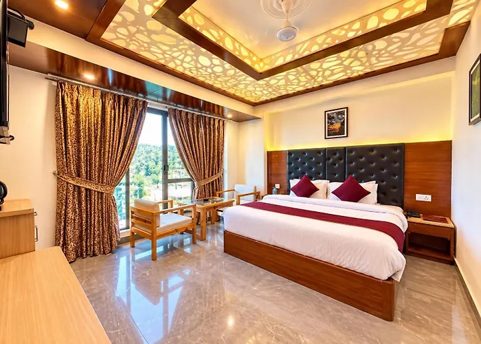 The Royal Seasons Dwapar Near Mall Road With Parking