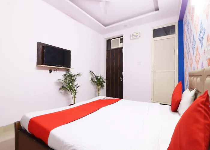 Hotel O Aaradhya Residency Noida