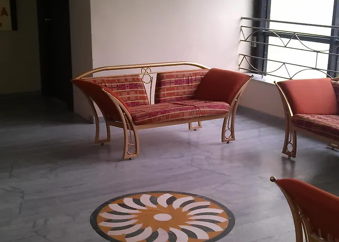 Jal Sagar Hotel Vadodara