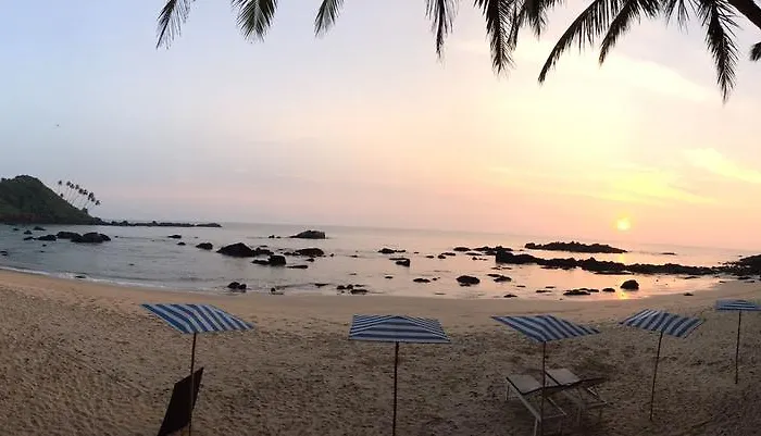 Cola Beach Sunset Bay