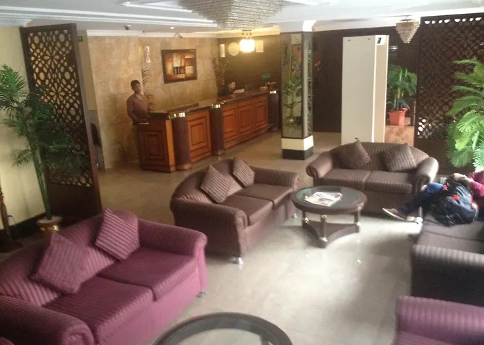 The Crest Inn