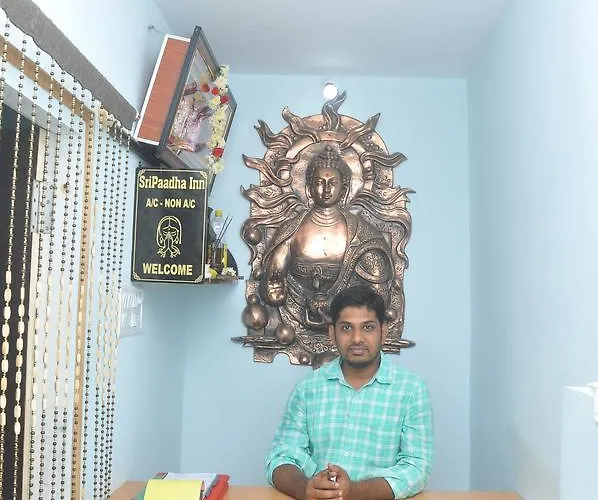 Sripaadha Inn Kanipakam