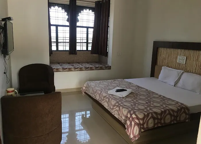 Roop Shree Hotel