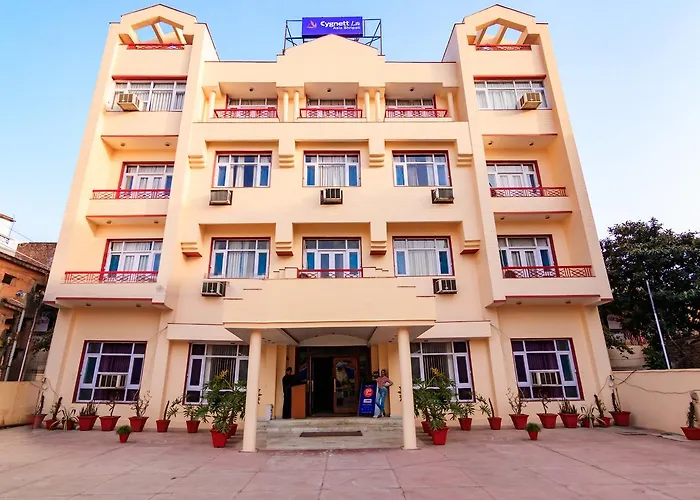 Hotel Asia Shripati Katra 