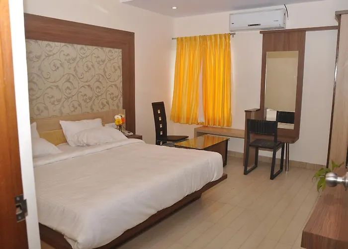 Hotel Sri Vaari Residency
