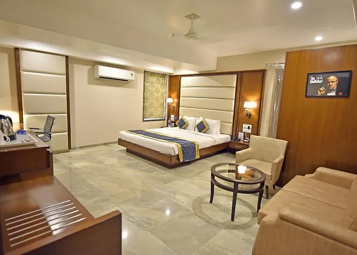 Hotel Amit Park International