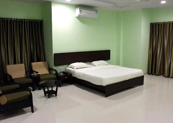 Hotel Varenya Inn