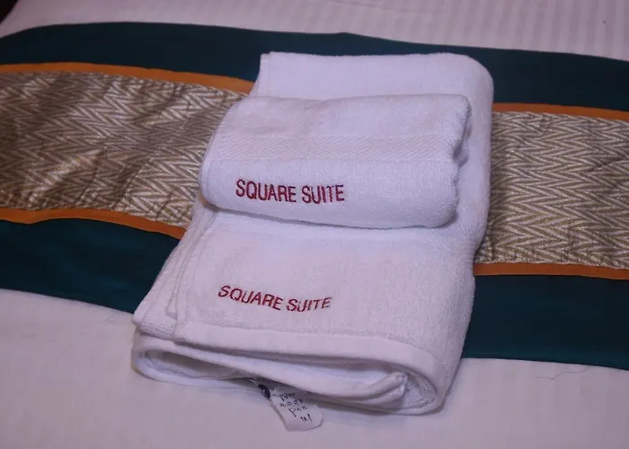 Square Suite