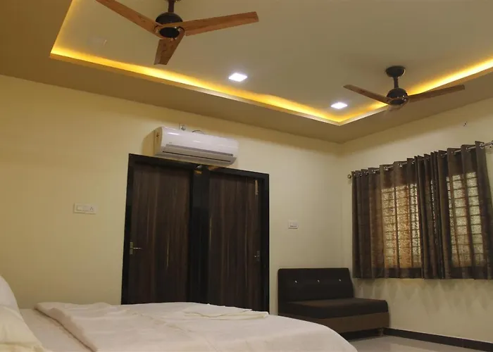 Hotel Shri Sharanam