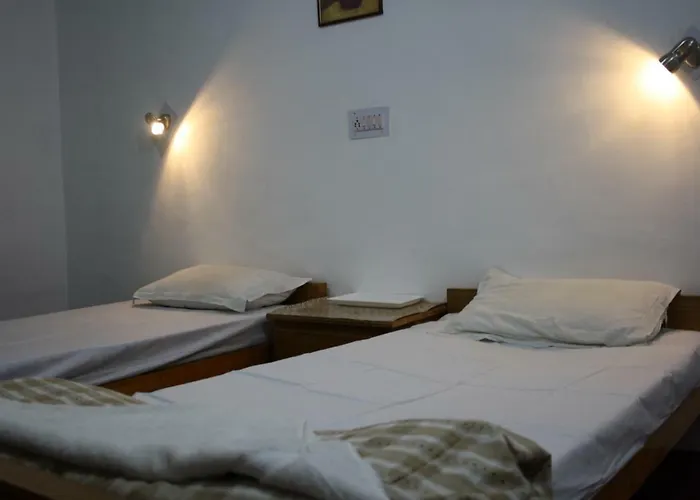 Hotel Khan Manzil
