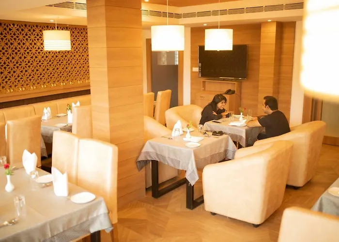 Hotel Savithri