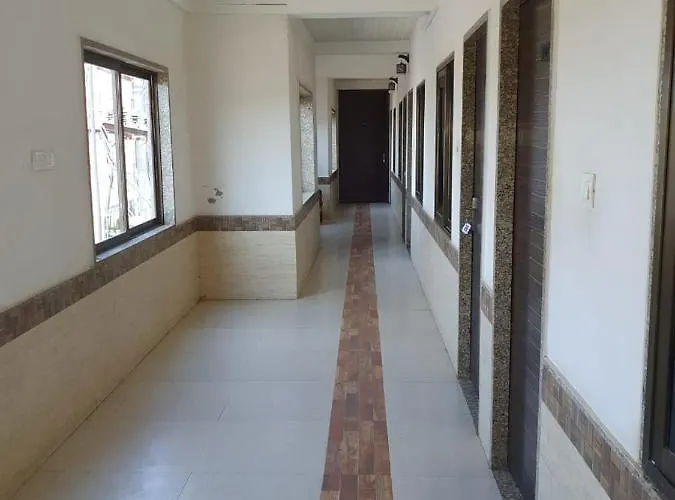 Hotel Manuhar Inn