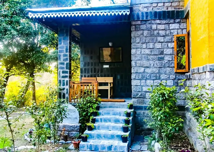 Prakriti Aalay - Riverside Mountain View Boutique Eco Resort