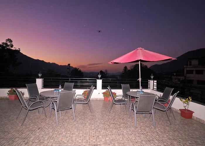 Mayur Hotel Bar And Restaurant