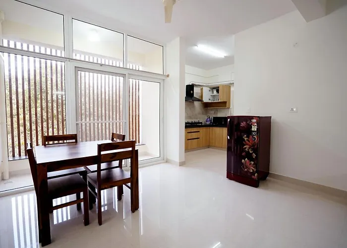 Castle Jp Service Apartments