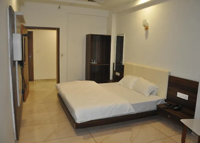 Hotel The Grand Shiva
